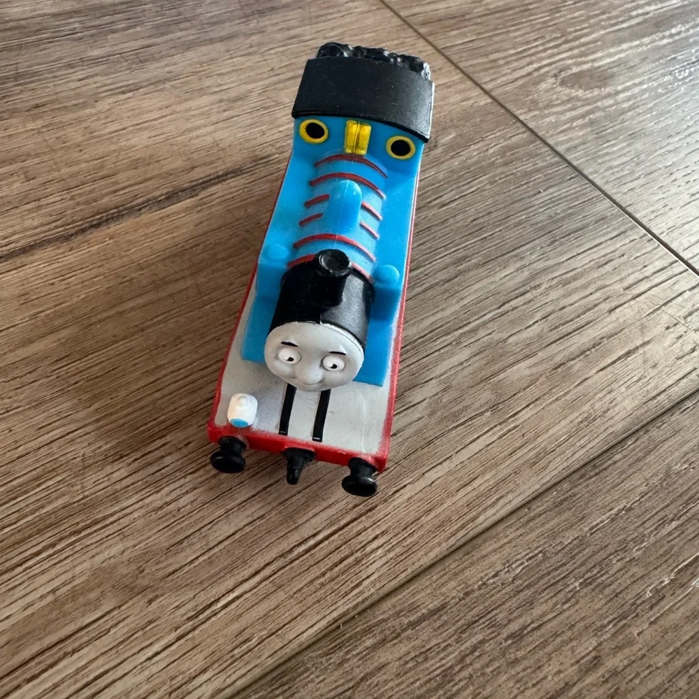 Thomas the Tank Engine - Picture 1 of 3